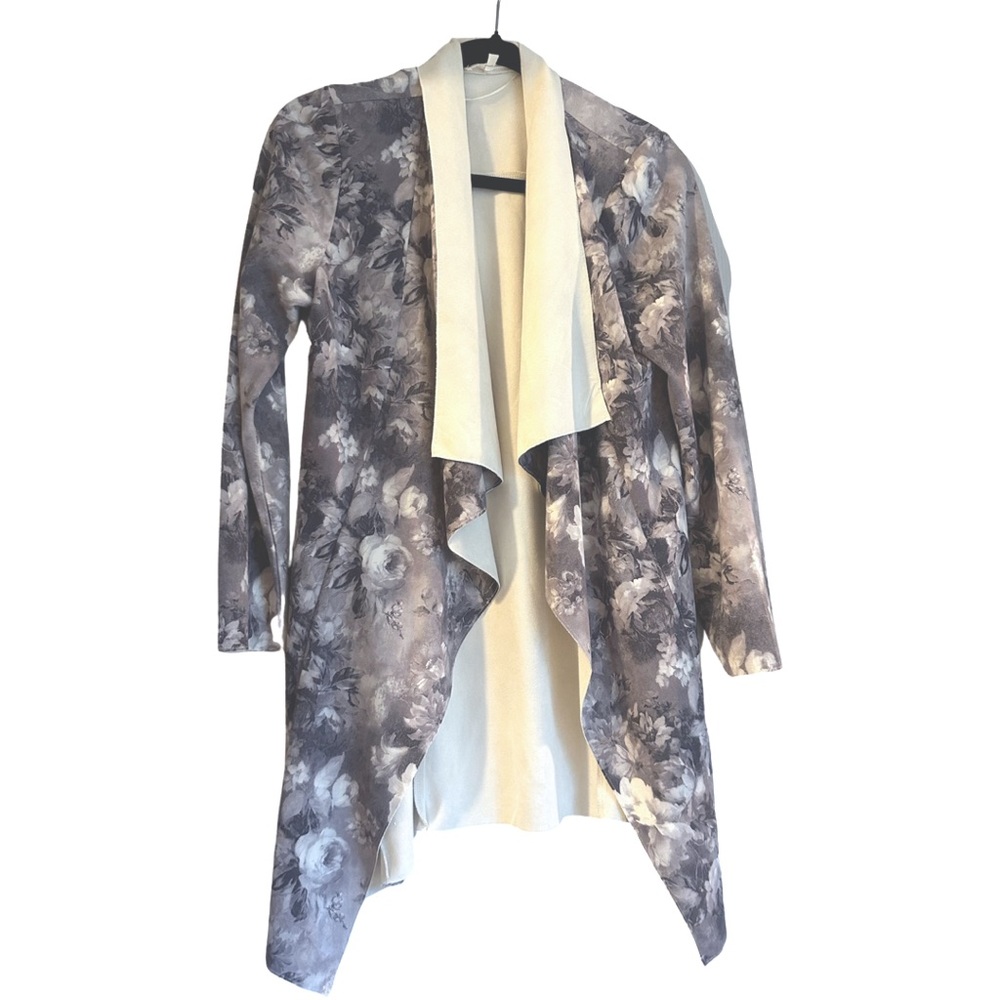 EUC Super Soft Floral Cardigan